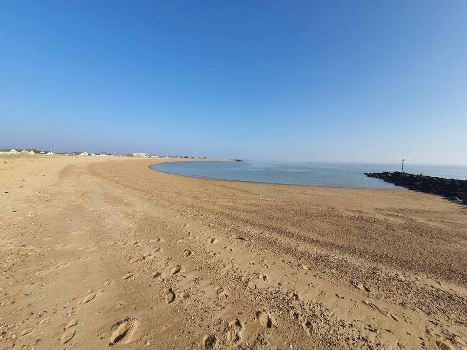 Awave From It All - Escape The City Life Jaywick Sands 외부 사진